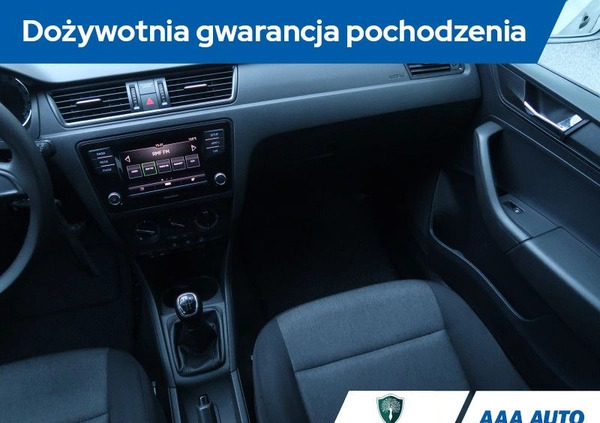 Skoda RAPID cena 30000 przebieg: 153735, rok produkcji 2017 z Lubawa małe 211